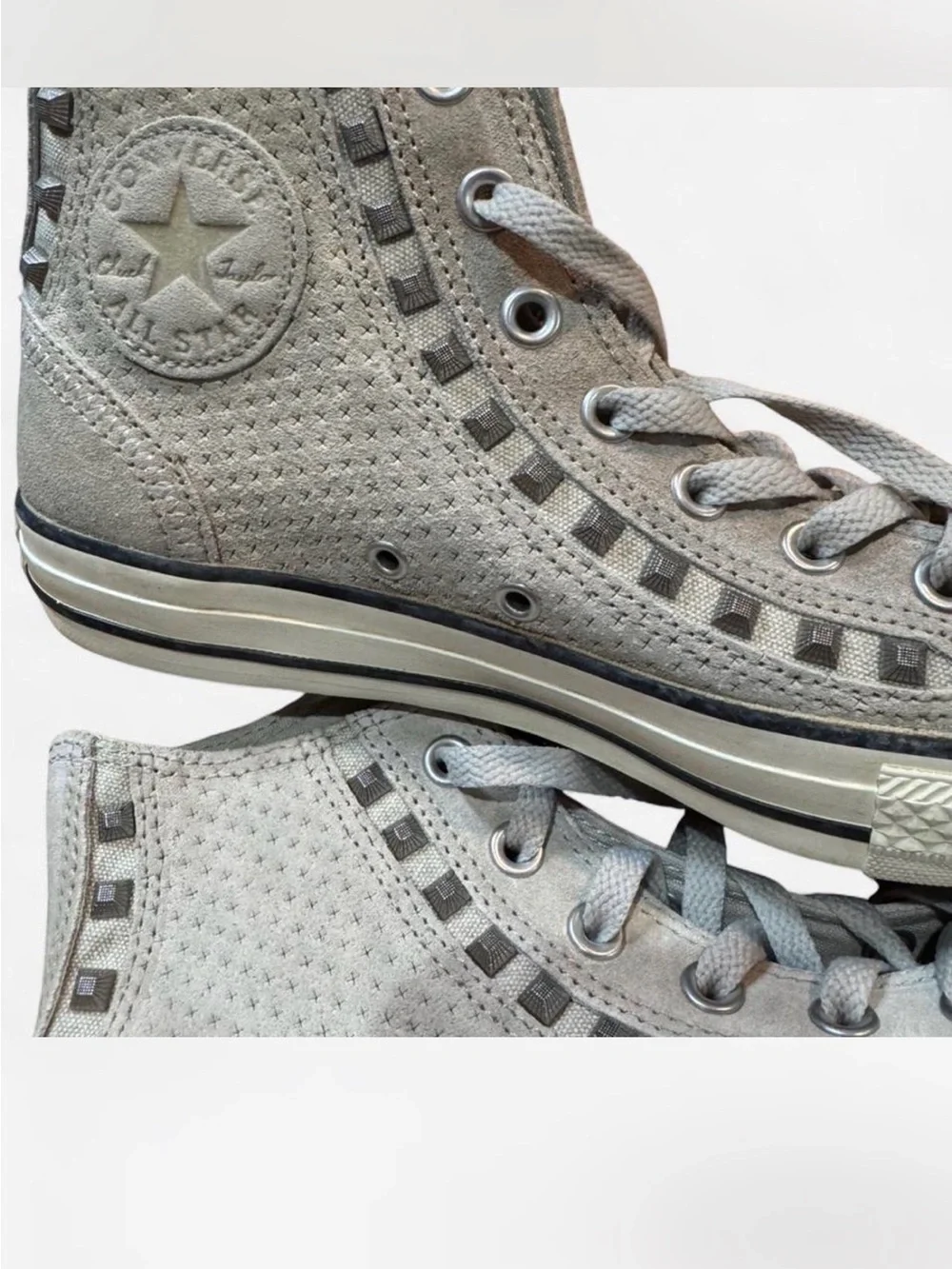 Men’s 6 Converse High Top Sneakers in Light Gray Suede with Stud Detail - Picture 2 of 7